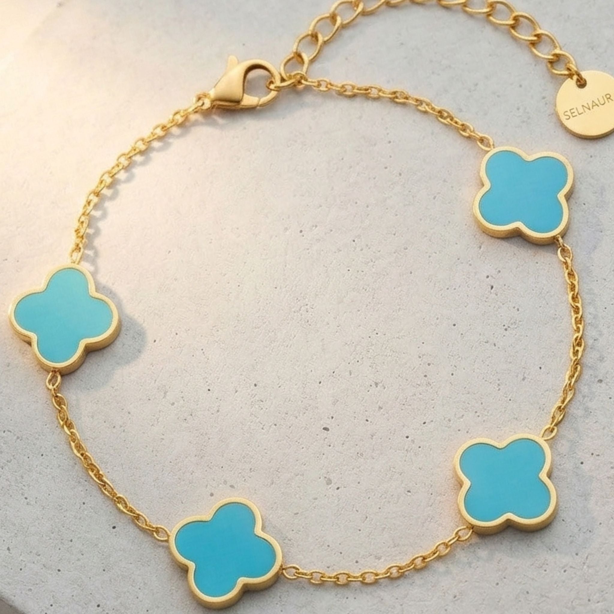 Clover Armband Blau – wasserfest, hypoallergen, hautfreundlich und langlebig, hochwertiger Modeschmuck.