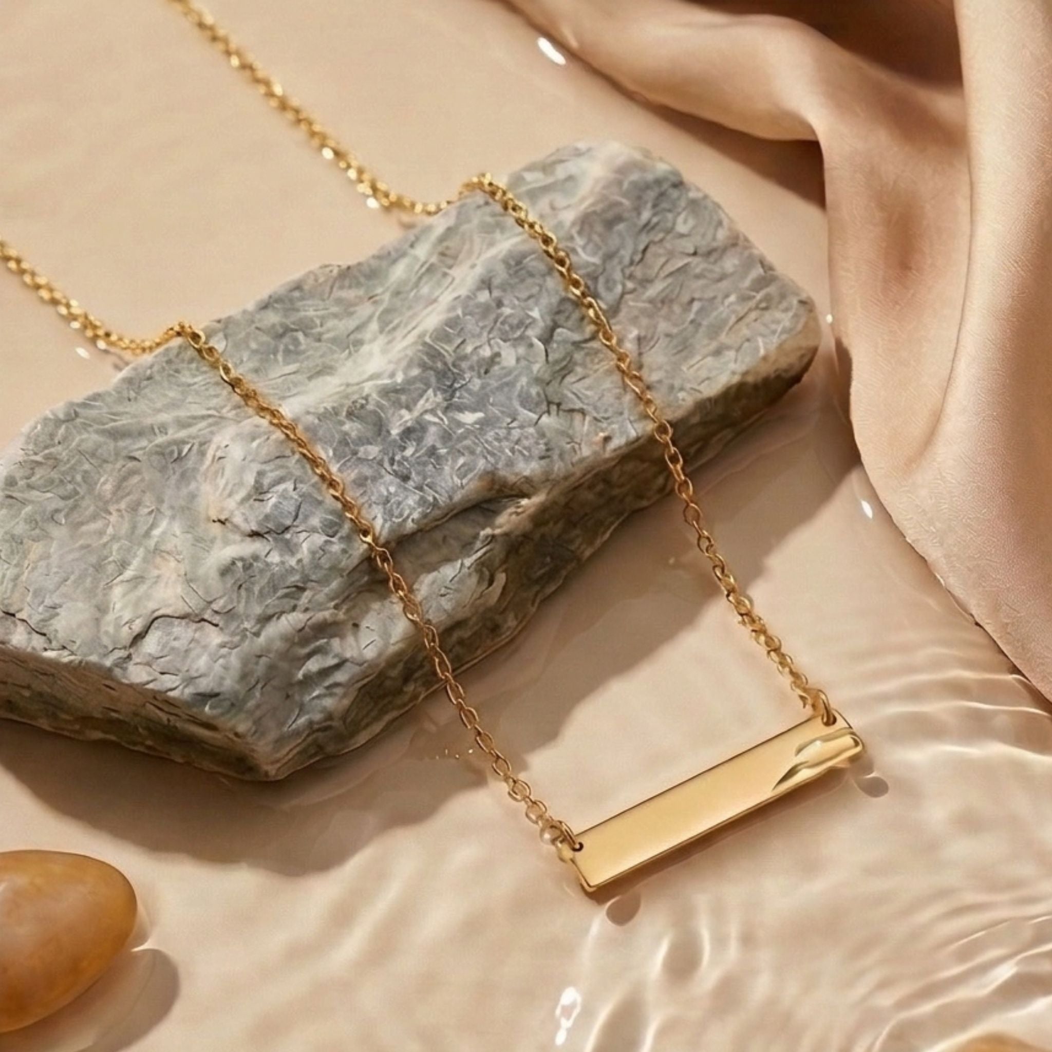 Personalisierbare Memory Kette in Gold - wasserfest, hypoallergen, hautfreundlich und langlebig, hochwertiger Modeschmuck.