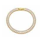 Elegantes Armband mit rechteckigen Zirkonia-Steinen in Goldoptik, wasserfester und hautfreundlicher Damenschmuck