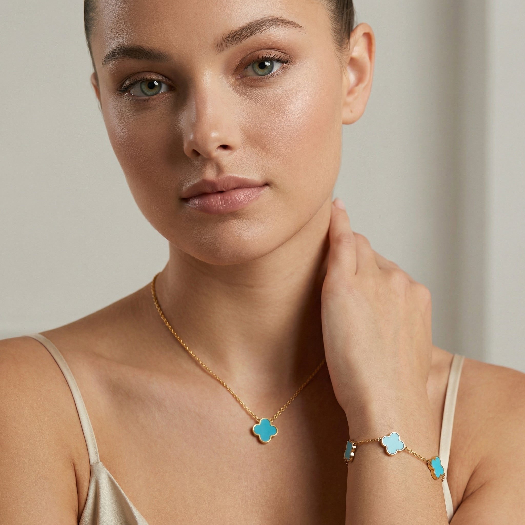 Ocean Whisper Clover Schmuckset – Türkise Halskette und Armband, 18k vergoldet,wasserfeste Damen Kette und Armband von Selnaura, hautfreundlich und kein Abfärben 