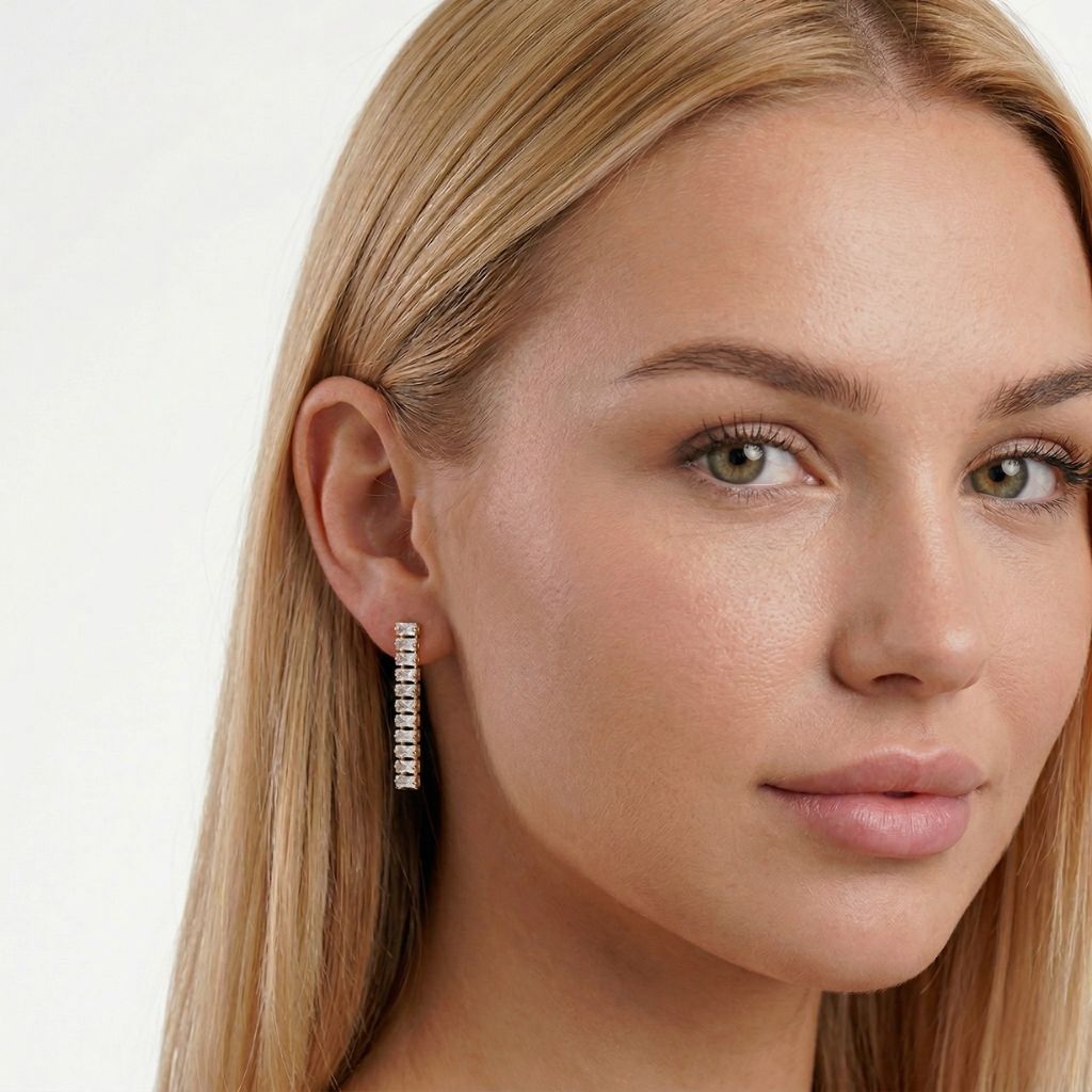 Pure Glow Armband in Gold mit Baguette-Kristallen am Model getragen – wasserfest, hyperallergen, kein Abfärben – Damen Schmuck von Selnaura