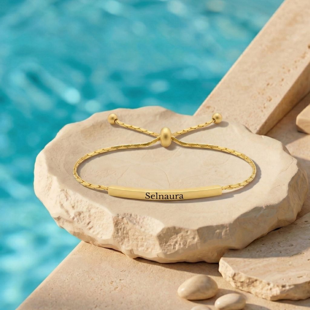 Goldfarbenes gravierbares Bar-Armband mit verstellbarem Zugverschluss am Pool – wasserfestes Damen Armband von Selnaura, hautfreundlich und kein Abfärben – Selnaura Eternal Line Armband