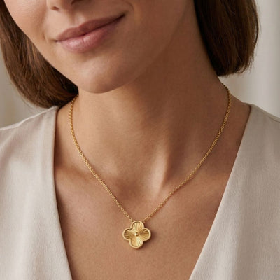 Golden Bloom Clover Kette