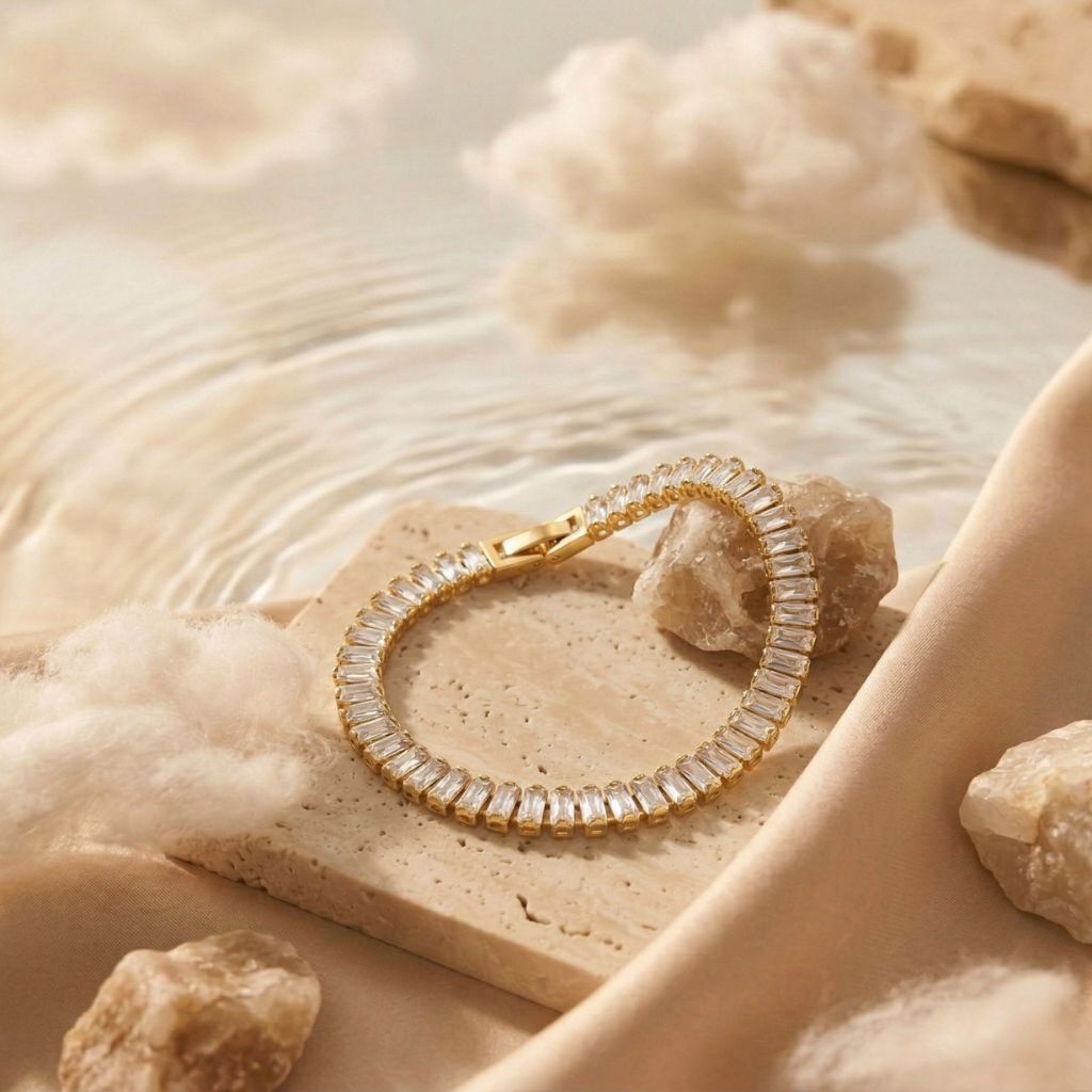 Goldfarbenes Baguette-Tennisarmband mit funkelnden Zirkonia-Steinen – wasserfestes Damen Armband von Selnaura, hautfreundlich und kein Abfärben – Selnaura Pure Glow Armband