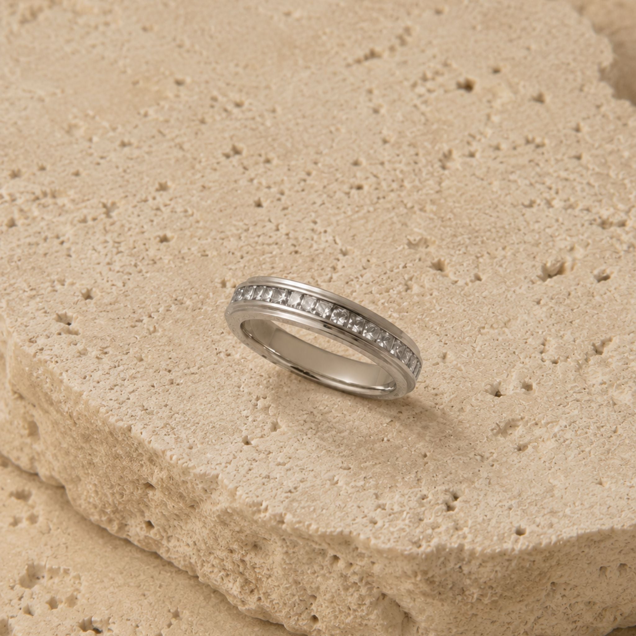 Serenity Spin Ring Silber mit funkelnden Zirkonia Steinen