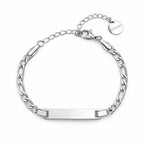 Silbernes Unity Bar Armband mit gravierbarer Stegplatte, Panzerkette, zeitloses Design, Schmuck auf weißem Hintergrund