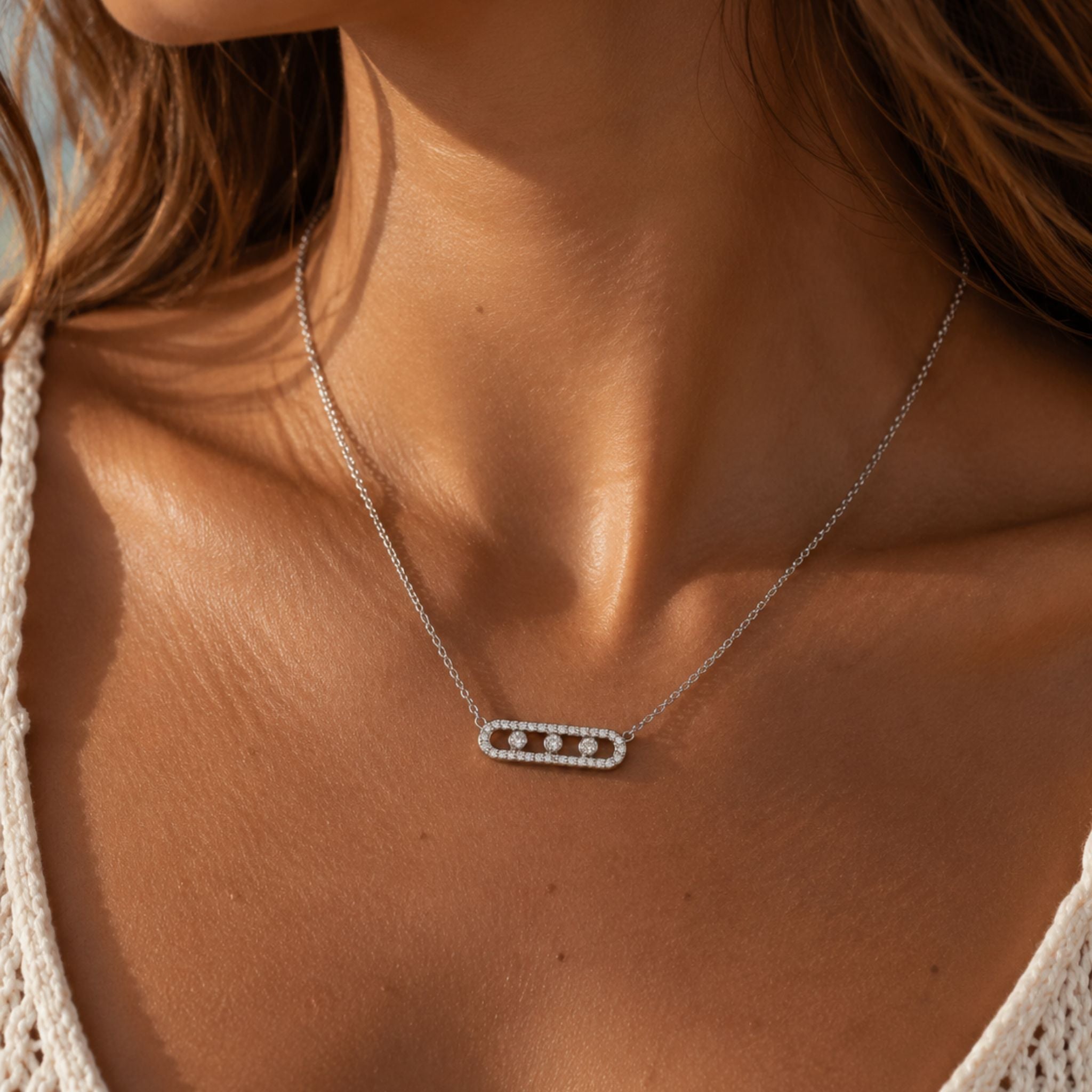 Silberne Trinity Shine Kette mit beweglichen Zirkonia im sommerlichen Look