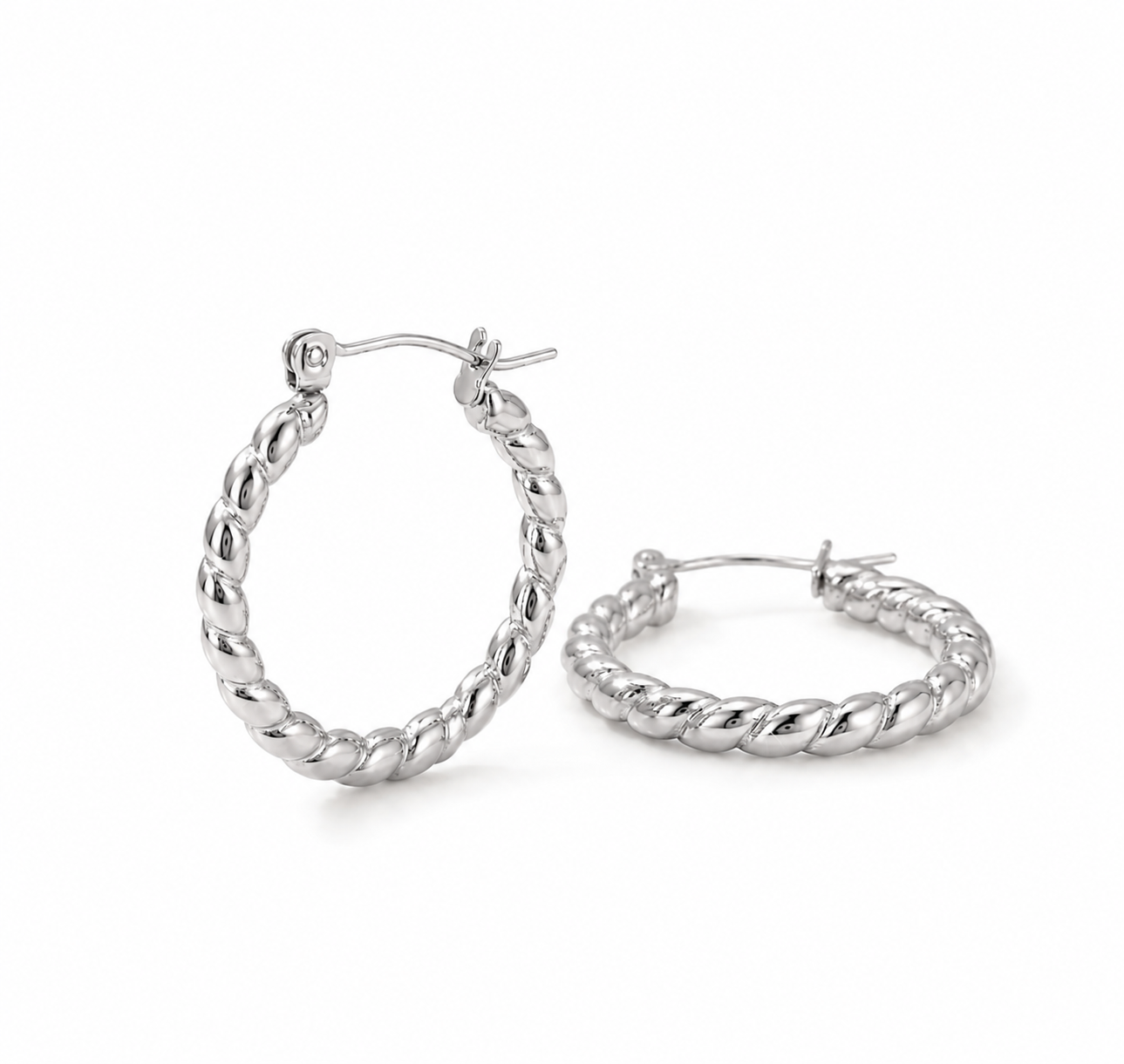 Twist Ohrringe Silber aus hochglanzpoliertem Edelstahl mit gedrehtem Design